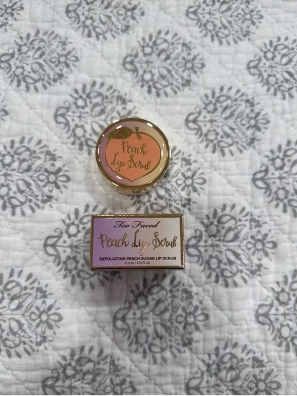 Too Faced Peach Lip Scrub – Peach Pink & Gold Packaging